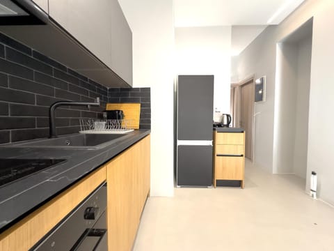 Nefertiti's Urban Luxury Kerameikos Athens 2br Industrial apt Balconies Netflix Apartment in Athens