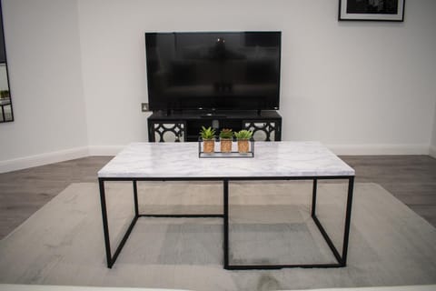 Communal lounge/ TV room, TV and multimedia, Evening entertainment