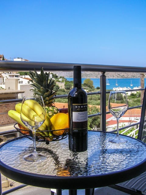 Day, View (from property/room), Balcony/Terrace, Food and drinks, Sea view, Drinks, Alcoholic drinks