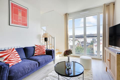 TV and multimedia, Living room, Seating area