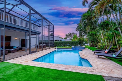 Changes In (L)attitudes House in Naples Park