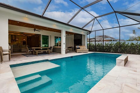 Beachy Dream House in Naples Park