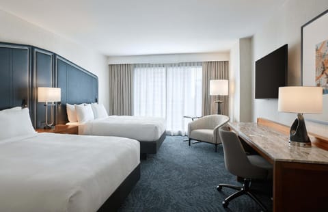 Bed, TV and multimedia, Photo of the whole room, Seating area, Bedroom