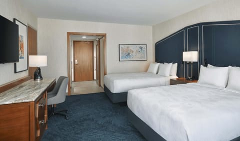 Bed, TV and multimedia, Photo of the whole room, Evening entertainment, Bedroom