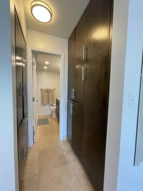 South Beach Escape Apartment in Flamingo Lummus