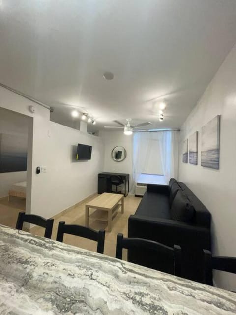 South Beach Escape Apartment in Flamingo Lummus