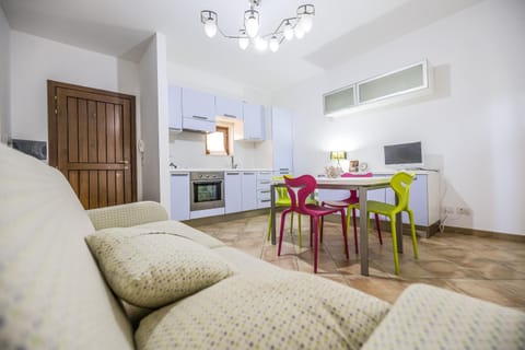 Kitchen or kitchenette, Living room, Dining area