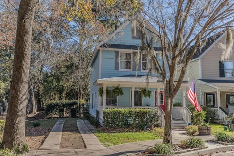 Neighbourhood, Garden