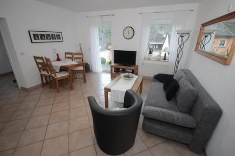 TV and multimedia, Balcony/Terrace, Living room, Photo of the whole room, Seating area