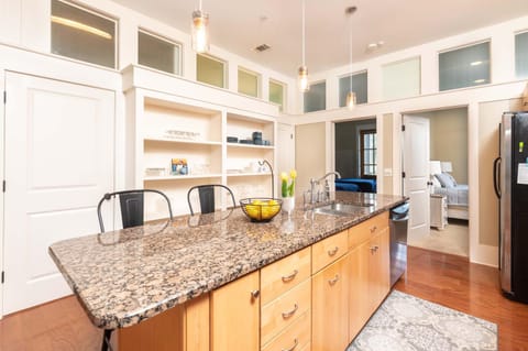 Cherokee Farms Flat - New Listing in Habersham Apartment in Beaufort