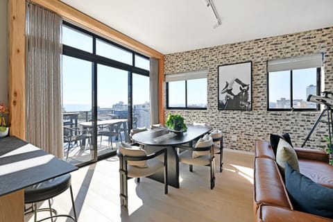 Seating area, Dining area