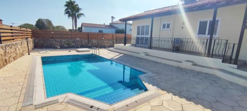 Balcony/Terrace, Swimming pool