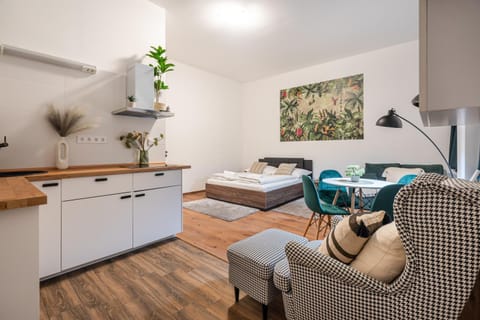 Bed, Living room, Photo of the whole room, Seating area, Bedroom