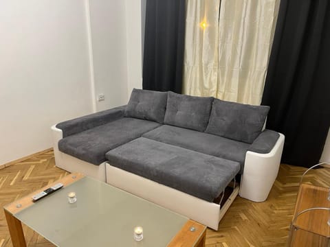 The white suite Apartment in Sofia