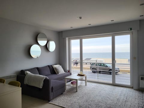 Living room, Photo of the whole room, Seating area, Sea view