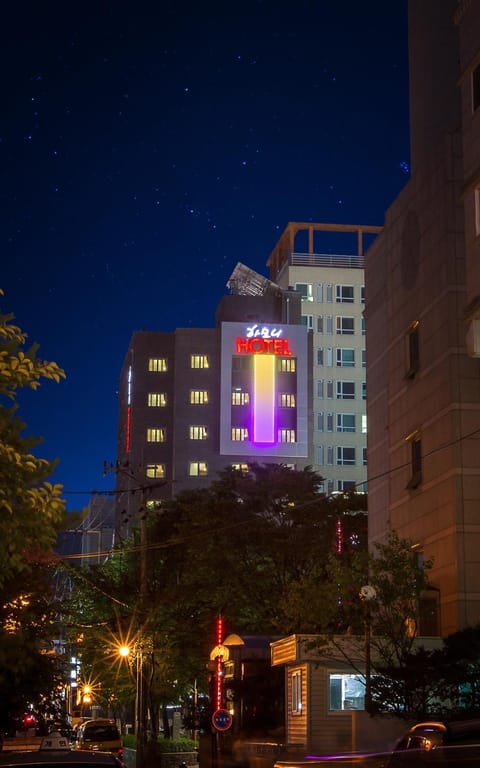 Property building, Nearby landmark, Night