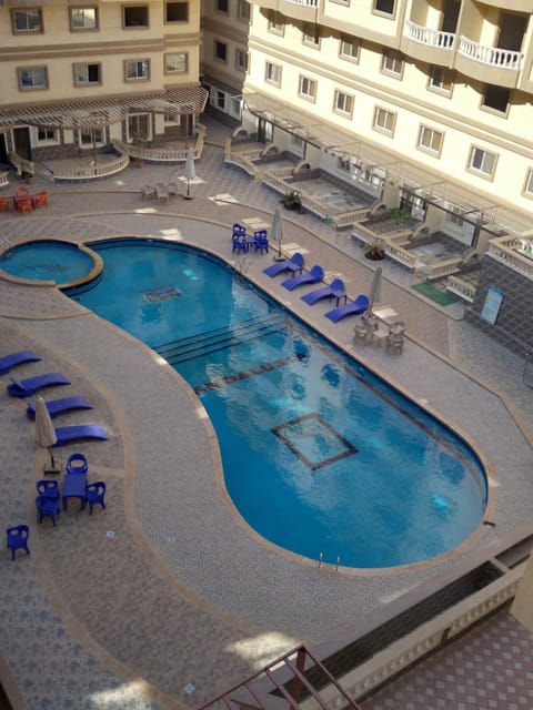 Property building, Swimming pool, Sports, sunbed