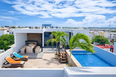 Patio, Pool view, Swimming pool, sunbed
