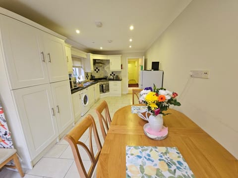 Central Westport Town House House in Westport