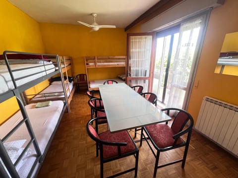 Bed, Kitchen or kitchenette, Living room, Photo of the whole room, Seating area, Dining area, Bedroom