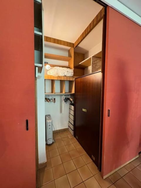 Skyview Studio Peaceful Retreat near Luxemburg Airport Apartment in Luxembourg District, Luxembourg