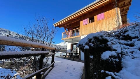Property building, Day, Natural landscape, Winter, View (from property/room), Balcony/Terrace