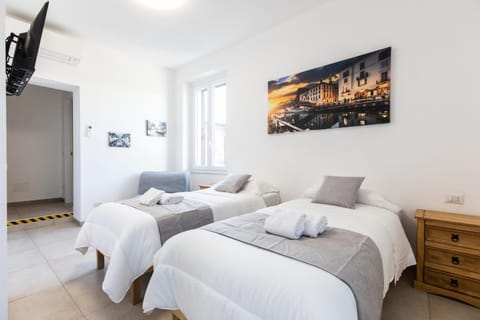 CityHouse Fm StationRho Fair Near center Apartment in Rho