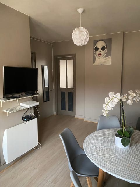 Cosy appartement 2P, 10 mn Paris Opéra Apartment in Aubervilliers