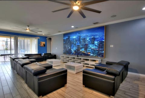 Beyond Bowling House Pool Theater & Fun for 34 House in Four Corners