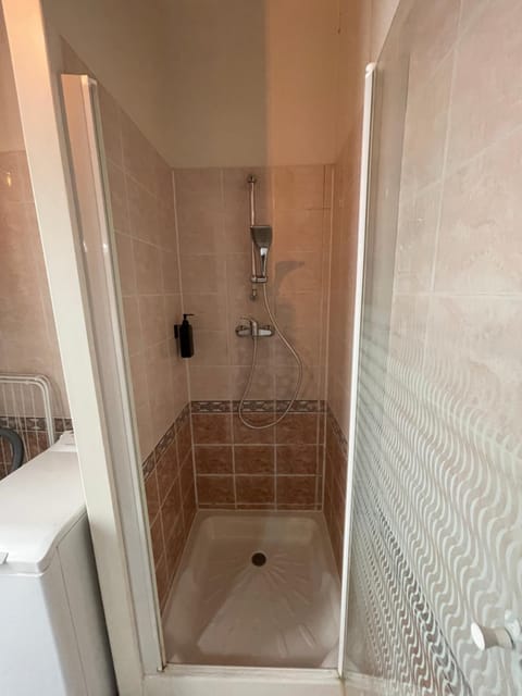 Résidence Le Zola composé de 3 appartements distincts en Hyper Centre de Dijon avec WIFI Apartment in Dijon