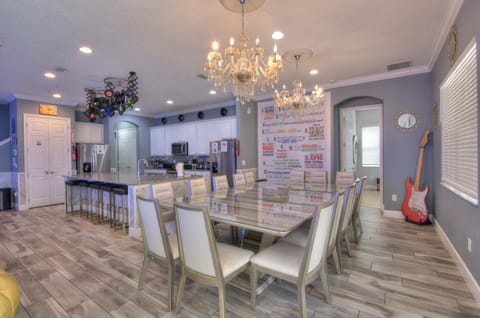 Beyond Imagination 14 Bedroom Dream Getaway House in Four Corners