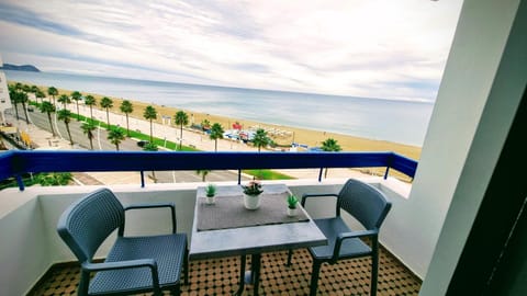 Natural landscape, Balcony/Terrace, Sea view