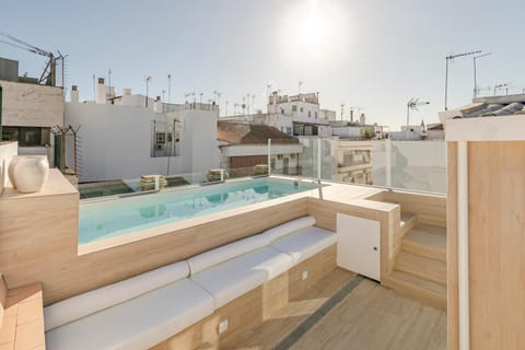 Day, View (from property/room), Balcony/Terrace, Swimming pool