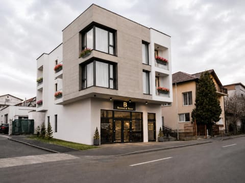 Property building, Day, Neighbourhood, Street view