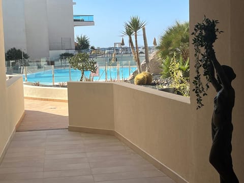 Balcony/Terrace, Balcony/Terrace, Pool view, Swimming pool