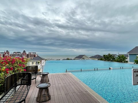 Balcony/Terrace, Swimming pool, Swimming pool