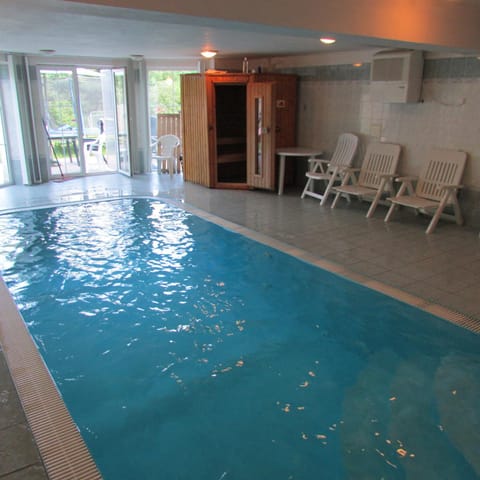 Activities, Swimming pool, Swimming pool