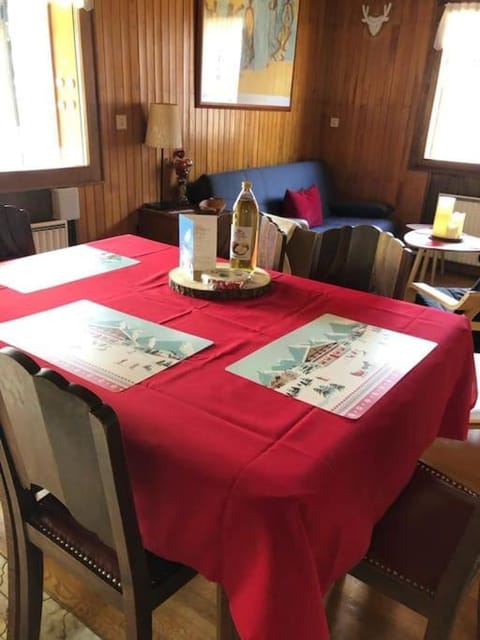 Chalet de montagne Pierre et Gaby non-fumeur hôte non professionnel Chalet in Haute-Savoie