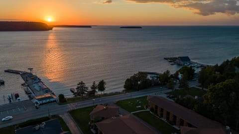 Bird's eye view, View (from property/room), Lake view