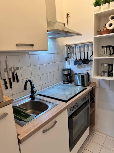 Coffee/tea facilities, dishwasher, pet friendly, stove, toaster