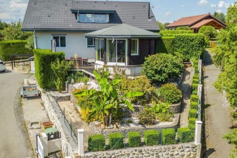 Studio cosy 32m2 independant dans maison Apartment in Haute-Savoie