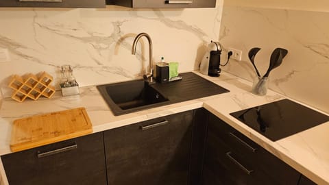 Studio cosy 32m2 independant dans maison Apartment in Haute-Savoie