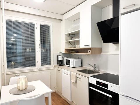 Kitchen or kitchenette, dishwasher, pet friendly, stove