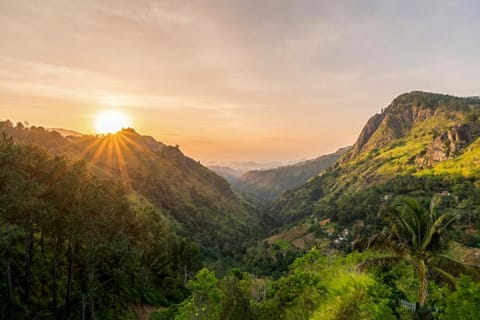 Natural landscape, View (from property/room), Mountain view, Sunrise