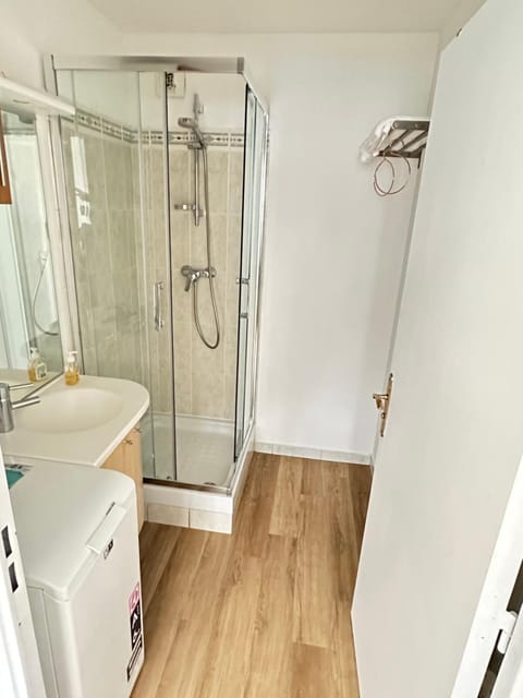 Jade Apart Bussy Centre Disney 10min Apartment in Bussy-Saint-Georges