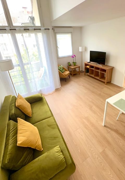 Jade Apart Bussy Centre Disney 10min Apartment in Bussy-Saint-Georges