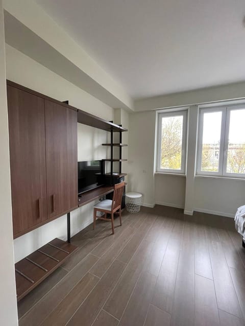 TV and multimedia, Photo of the whole room, Bedroom