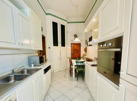 Kitchen or kitchenette, oven, stove