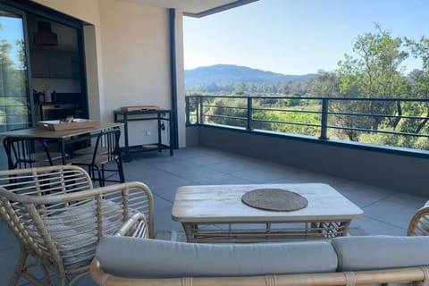 Superb flat with a lovely view of the mountains Apartment in Porto-Vecchio