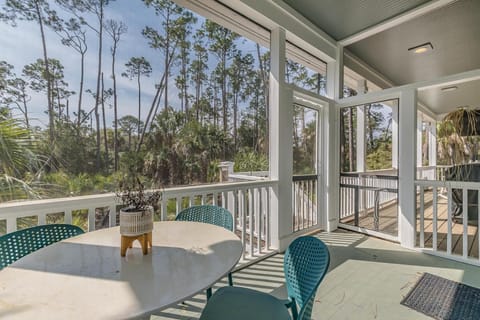 New Listing! - 3br/2ba on Harbor Island House in Saint Helena Island